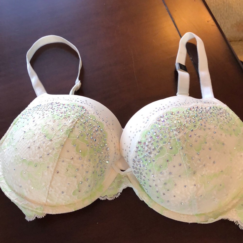 Victoria's Secret White and Light Green Embellished Push-Up Bra